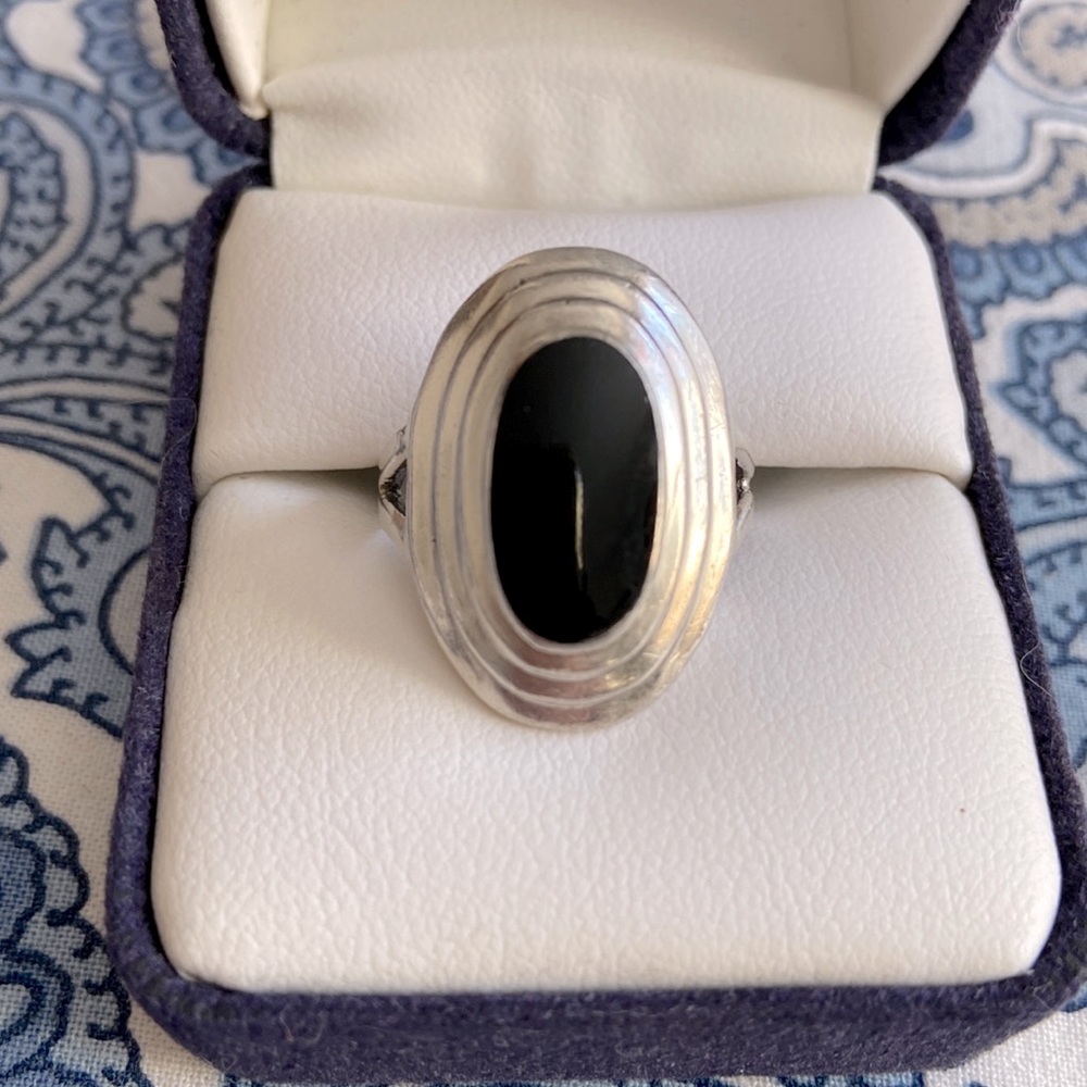 Sterling Silver w/Onyx Ring size 8